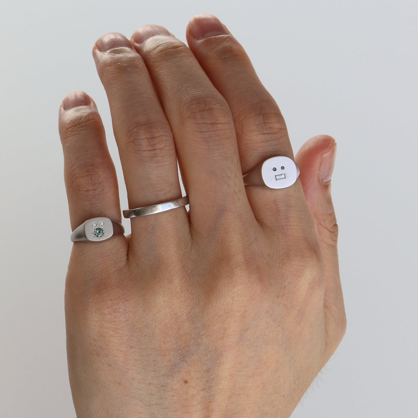 GRIN SIGNET RING
